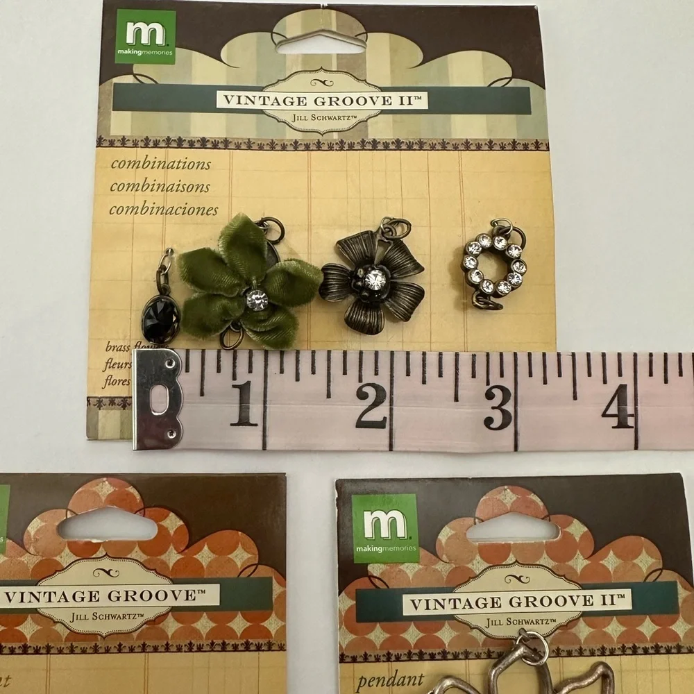 Making Memories Vintage Groove Jill Schwartz Craft Pendant Combinations Jewelry
